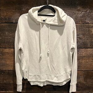 Universal Thread White Hooded Pullover Sweatshirt
